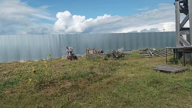 Выкапывание картофеля мотоблокотрактором Угра 4х4 смотреть онлайн