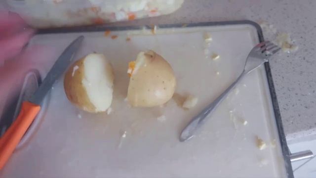 Погребижский Евгений - Как быстро почистить горячую картошку. смотреть онлайн