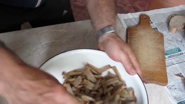 Не выбрасывайте чёрствый хлеб---это деликатес!!! смотреть онлайн