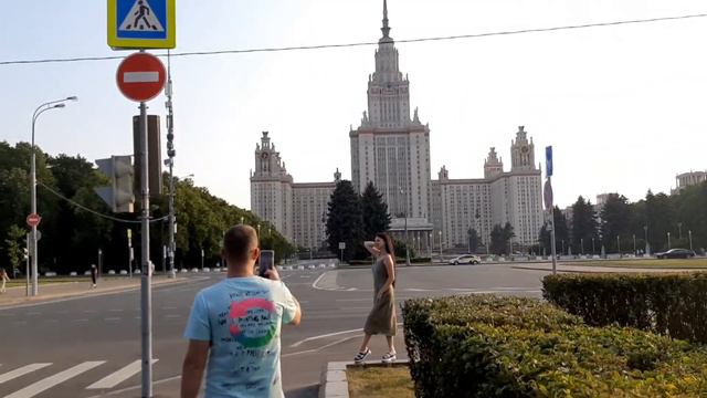 VLOG / Красная Площадь / ГУМ / Канатная дорога на Воробьевых Горах / 04.08.22 смотреть онлайн