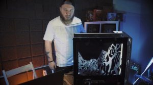 Кастом ПК или зачем встраивать в системник монитор?