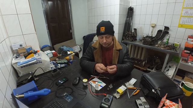 Ремонт лампы заднего хода Audi A8D3. смотреть онлайн