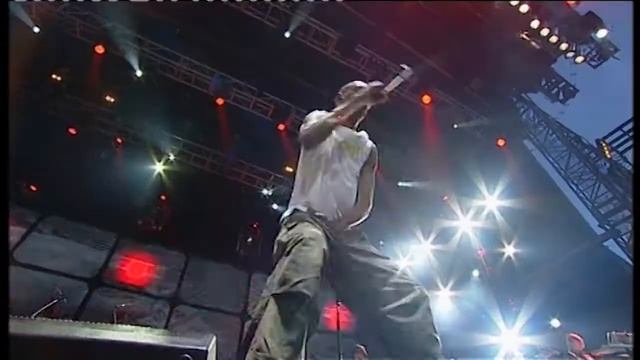 Faithless Mass Destruction Wireless Festival смотреть онлайн