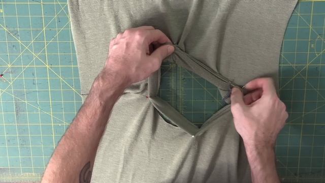 How to Sew a T-Shirt (Short or Long Sleeve) - Introduction to Knit Fabrics - Sewing for Beginners! смотреть онлайн