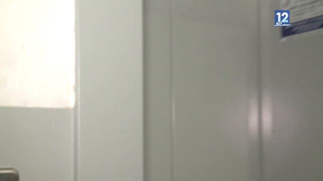 Каменный век: жильцы многоэтажки в Череповце несколько дней живут без воды. Кто виноват? смотреть онлайн