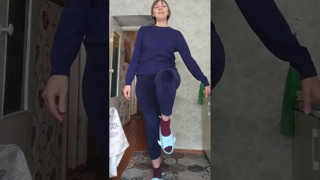 Зарядка в тапочках EVATONE смотреть онлайн
