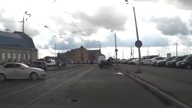 Рига - парковка у центрального рынка и автовокзала. смотреть онлайн