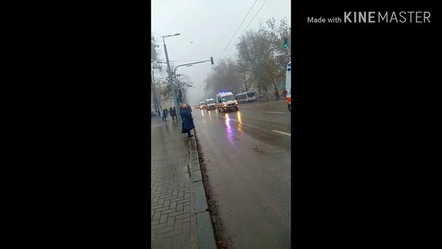 ((40 машин скорой помощи приехали в Кишинёв это круто ##))) смотреть онлайн