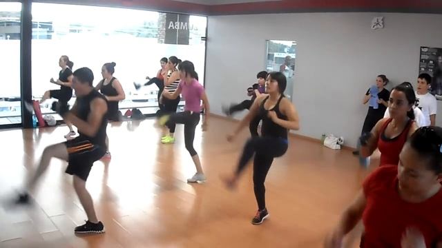 Body Combat Track 4 - 52 смотреть онлайн