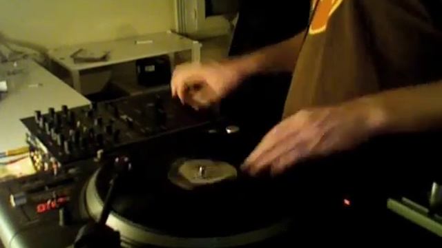 Free Banal - Paradigme Looper смотреть онлайн