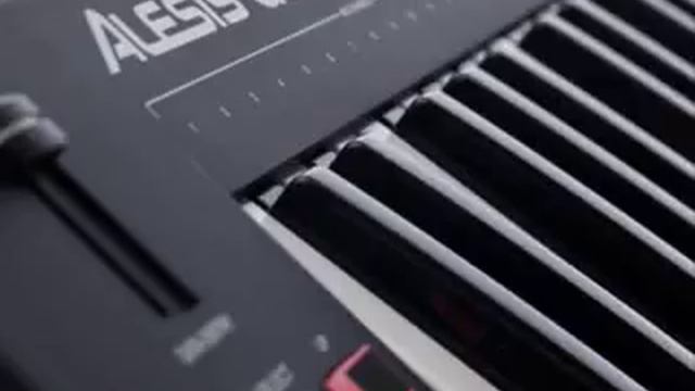 Alesis Q49 49-Key USB MIDI Keyboard Controller смотреть онлайн
