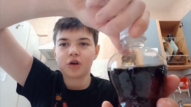 пробование напитков: Coolcola & Cola добрый