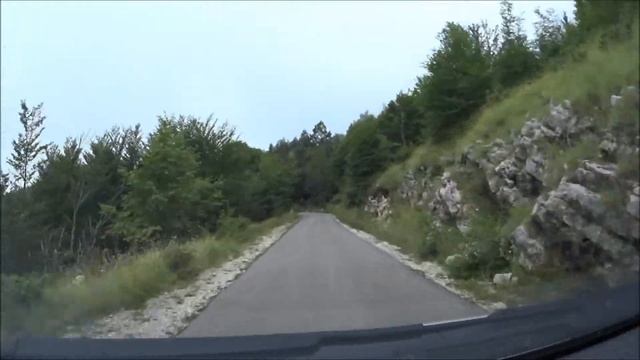 С горы Ловчен в Негуши / The road to Mount Lovcen in Negushi смотреть онлайн