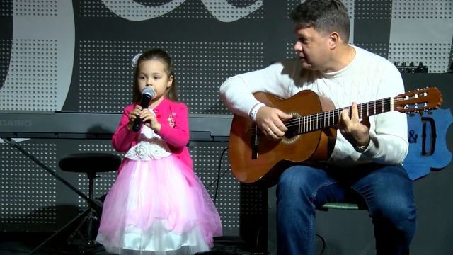 Серовы Сергей и Аня "У ПОНИ ДЛИННАЯ ЧЕЛКА" смотреть онлайн