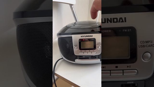 CD плеер, радио Hyundai смотреть онлайн