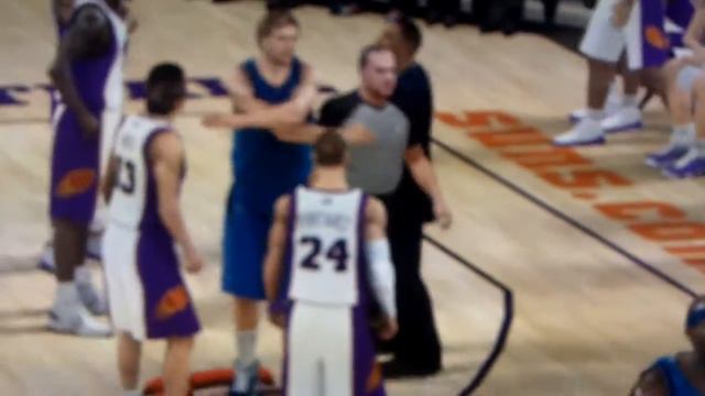 Nba 2k11 Glitch Dirk slapping NASH n REF смотреть онлайн