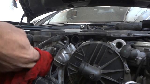 Замена электромагнитного клапана Mercedes s221 m272/ошибка p0012 смотреть онлайн