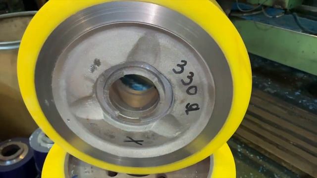 Грузовое колесо для вилочных погрузчиков, ричтраков 330 - 100 мм Crown 816357 смотреть онлайн