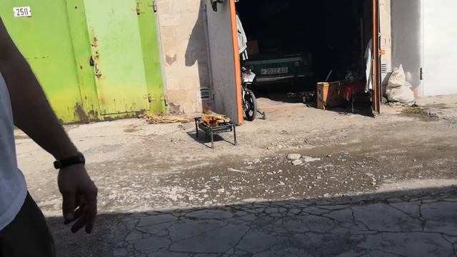 Отдыхаем в выходные, в гараже смотреть онлайн