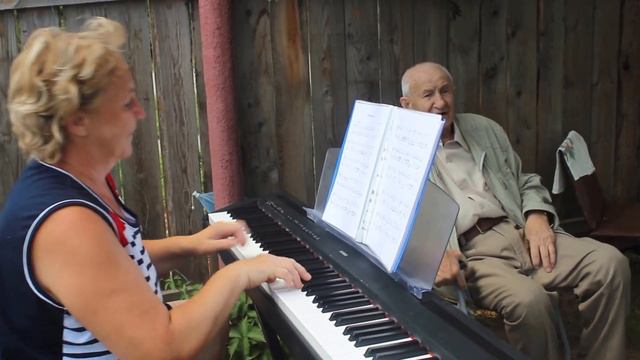 Дедушка Гена и Виктор на даче у родителей смотреть онлайн