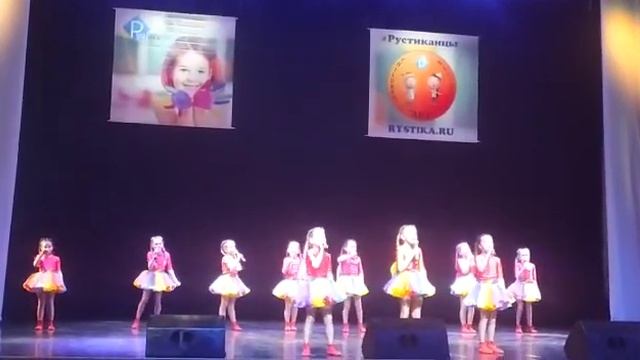 Ансамбль песни и танца "Славница" - "Три китули, три кита" смотреть онлайн