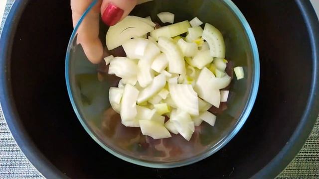 Картофельный Суп с Мясом в Мультиварке смотреть онлайн