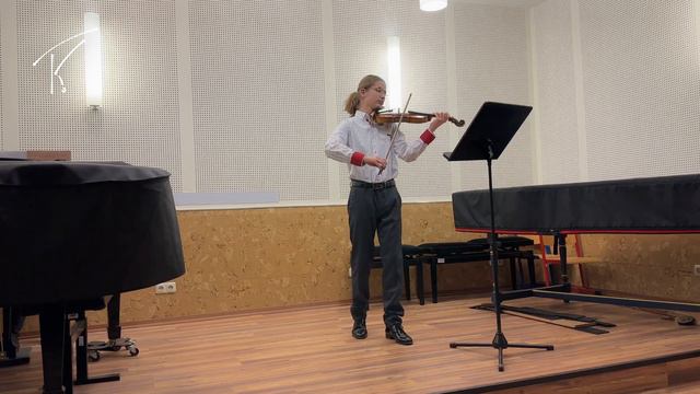 Haydn Violin Concerto No. 2 in G Major, Allegro moderato, live concert | Violin by Konstantin Taffe смотреть онлайн