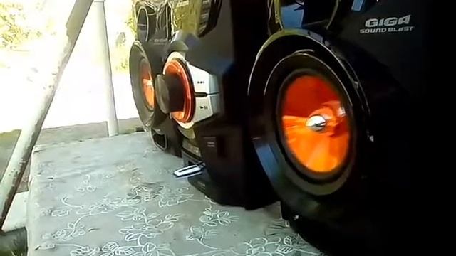 Центр Басс смотреть онлайн