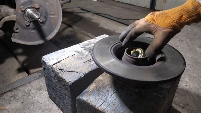 Замена переднего подшипника ступицы ВАЗ 2106 смотреть онлайн