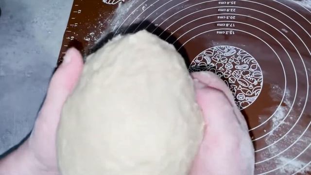 Мягкие крендельки с сахаром | БЫСТРО И ВКУСНО смотреть онлайн