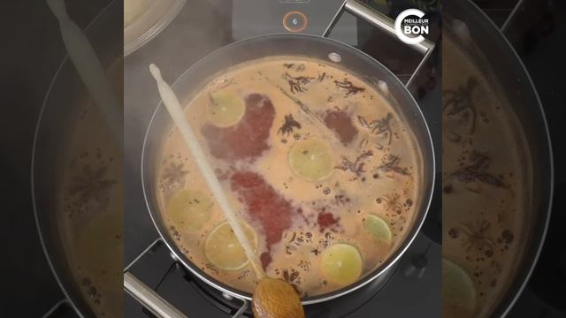 Poires poêlées au caramel rouge смотреть онлайн