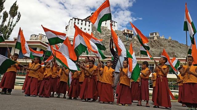The little Monk's of Phakspa Nastan Bakula Institute Spituk UT Ladakh India #harghartiranga смотреть онлайн