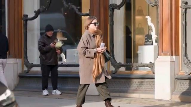 Элегантность в любом возрасте - уличная мода Лондона старше 50, 60, 70 лет смотреть онлайн
