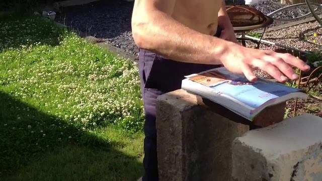 Iron Palm Flat Brick Break. Iron Body Martial Arts. смотреть онлайн