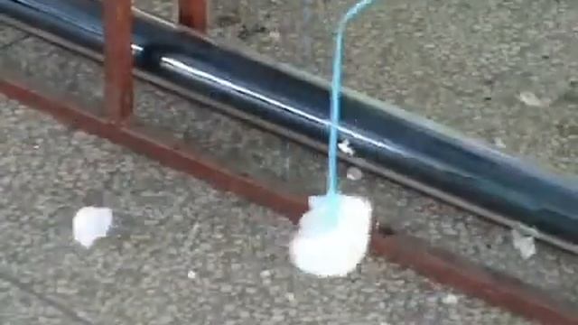 Вакуумная солнечная трубка. Испытание на прочность. смотреть онлайн