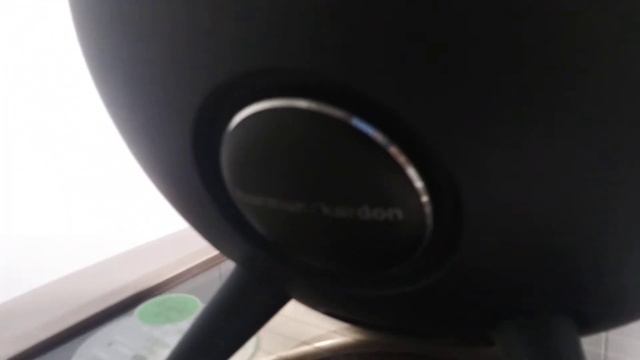 Harman Kardon Onyx Studio 4 Bass Test!! смотреть онлайн