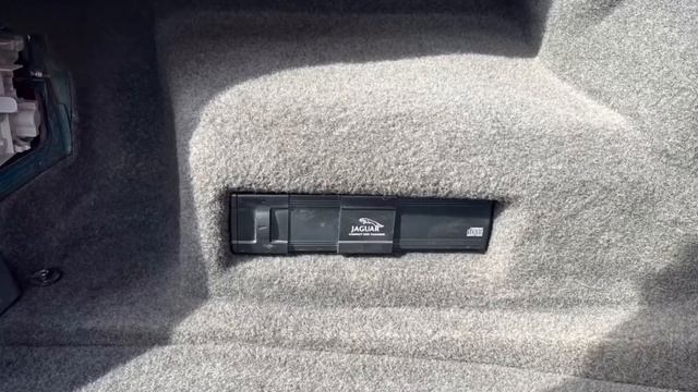 1999 Daimler V8 Super LWB @davidgoldingcars смотреть онлайн