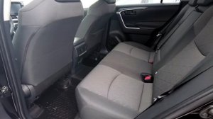 2020 Toyota RAV4. Самый дешевый Тойота РАВ4 в минимальной комплектации Стандарт на механике! Обзор.