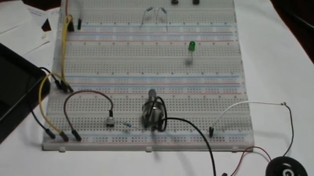 Переменный резистор — потенциометр делитель напряжения. АНИМАЦИЯ РАСЧЁТ МОНТАЖ Регулятор напряжения смотреть онлайн