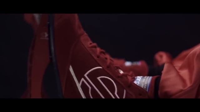 Гоночный болид vs. Поезд "Москва" смотреть онлайн