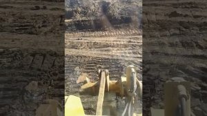 Принцип управления бульдозера Caterpillar d6r