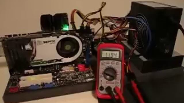 Free Ultra 500W PSU Running a GeForce 8800 GTX смотреть онлайн