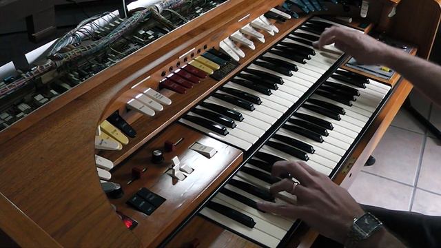 Farfisa Electronic Organ mod. 257 Superpartner Fixed смотреть онлайн