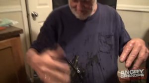 ЗЛОЙ ДЕД ИГРАЕТ В РУССКУЮ РУЛЕТКУ ЯЙЦАМИ ( РОЗЫГРЫШ )