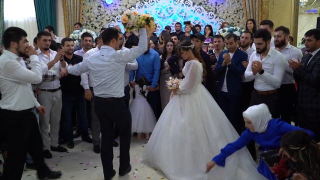 17 СЕНТЯБРЯ !!! ЖЕНИХ И НЕВЕСТА ВХОДЯТ В ЗАЛ !!! смотреть онлайн