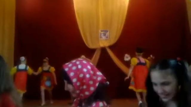 Танцевальный коллектив "Непоседа" танец"Кадриль" смотреть онлайн