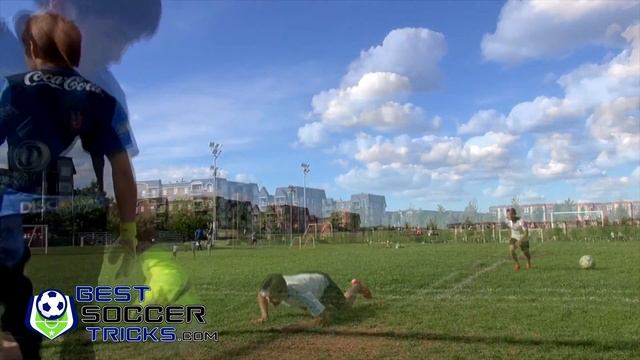 How to do a Diving Header - Soccer Tips смотреть онлайн