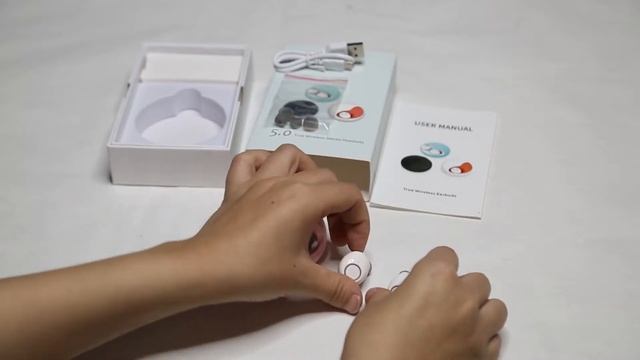 APM-K10 TWS Mini HiFi Stereo Bluetooth Earphone Wireless In-ear Earbuds with Charging Box смотреть онлайн