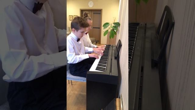 "Пьеса в испанском стиле" Н.Смирнова. Ожигины Вика и Глеб. смотреть онлайн