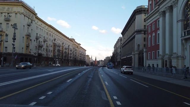 - 4K - Главная улица Москвы - Тверская / The main street of Moscow - Tverskaya смотреть онлайн